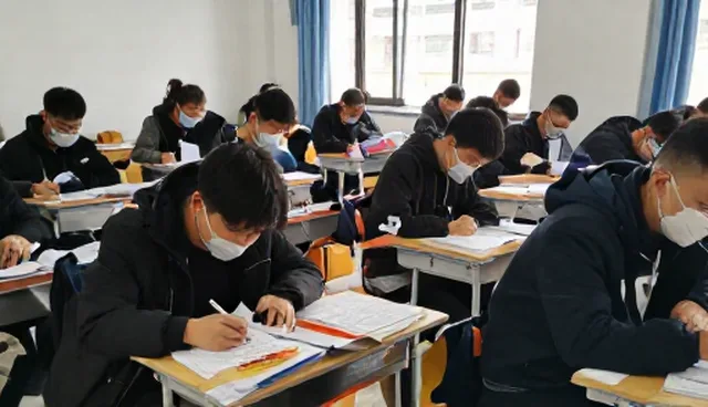 教育软件应用如何突破课程设计限制